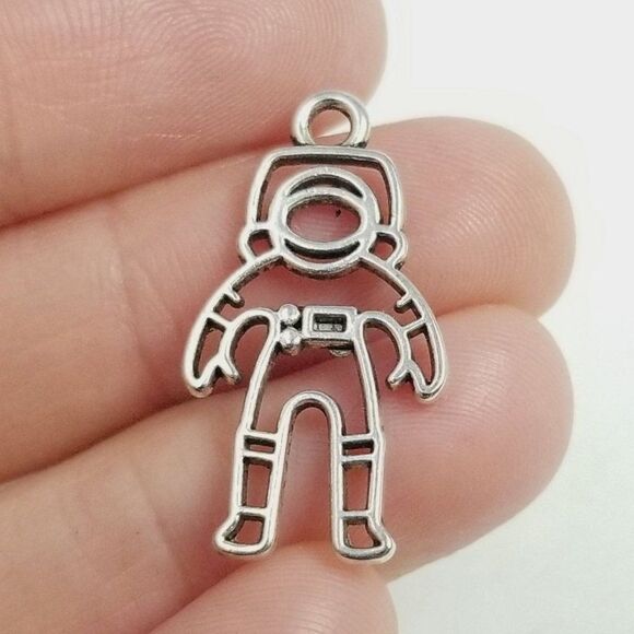 Little Astronaut Charm / Pendant, Silver Tone Filigree Cut Out Design, Estate - Picture 1 of 6